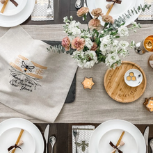 Load image into Gallery viewer, Rosh Hashanah 3 Ply, Honeybee Foil Dinner Napkins- 20 Pack
